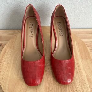 Journee Collection Monalee Womens Square Closed Toe Stiletto Heel Pumps new